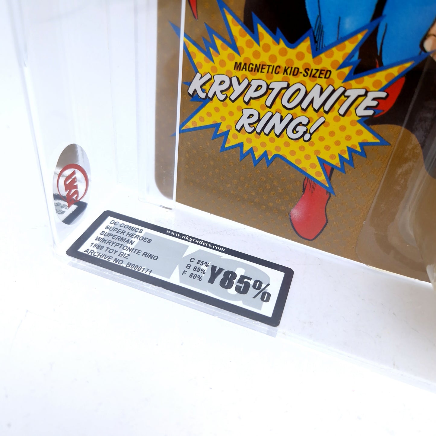 DC COMICS SUPER HEROES ☆ SUPERMAN GRADED 85Y UKG Action Figure ☆ Toybiz Sealed Carded