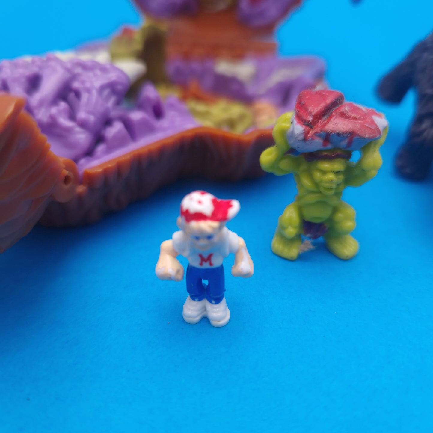 MIGHTY MAX ☆ GRAPPLES WITH BATTLE CAT Doom Zones Max Vintage Figure Complete ☆ Playset