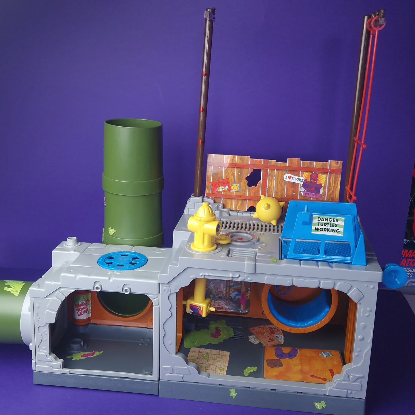TEENAGE MUTANT NINJA TURTLES ☆ THE SEWER LAIR PLAYSET for Vintage Figures ☆ Loose BOXED