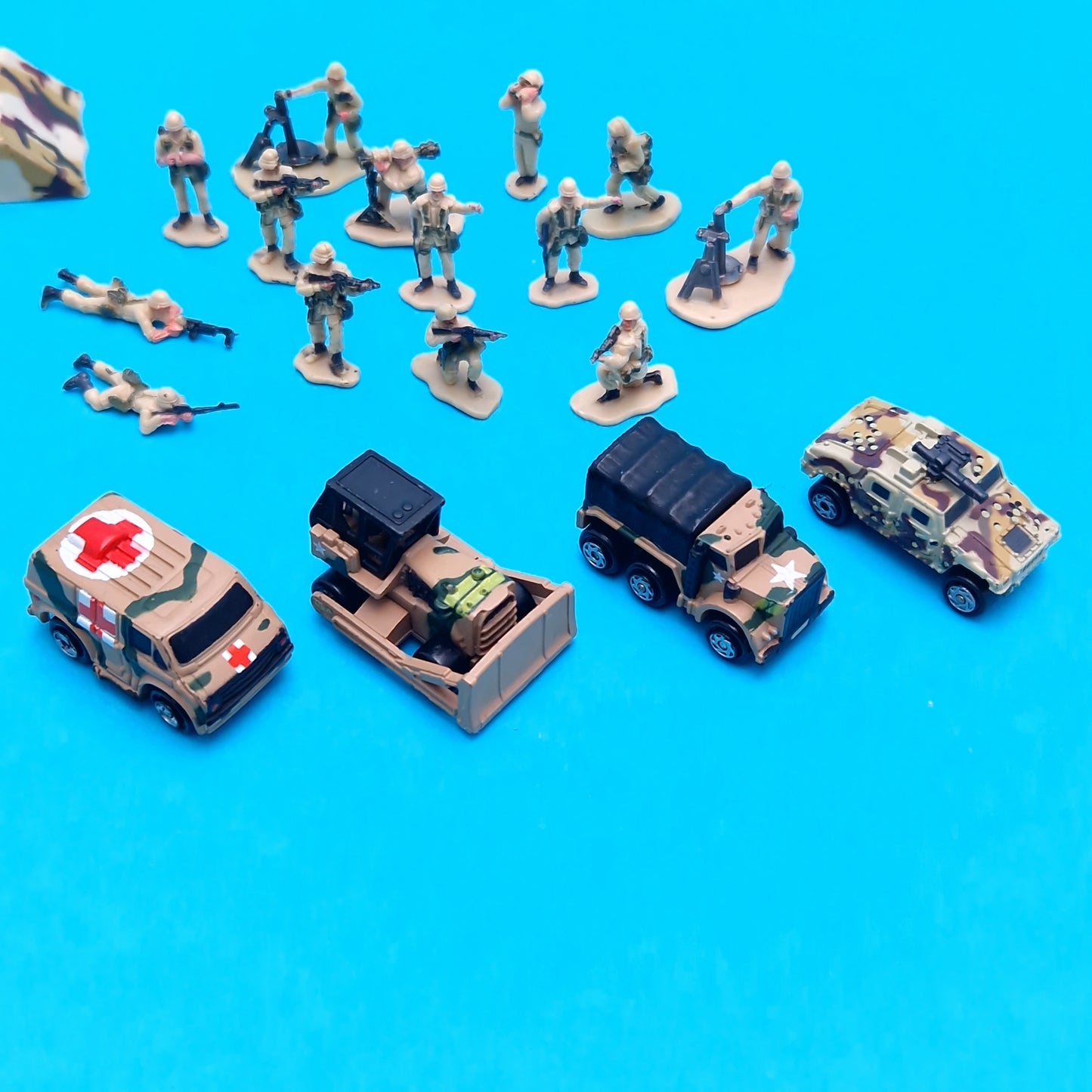 MICRO MACHINES MILITARY BUNDLE Tanks Soldiers Vintage ☆ 90s Original Galoob