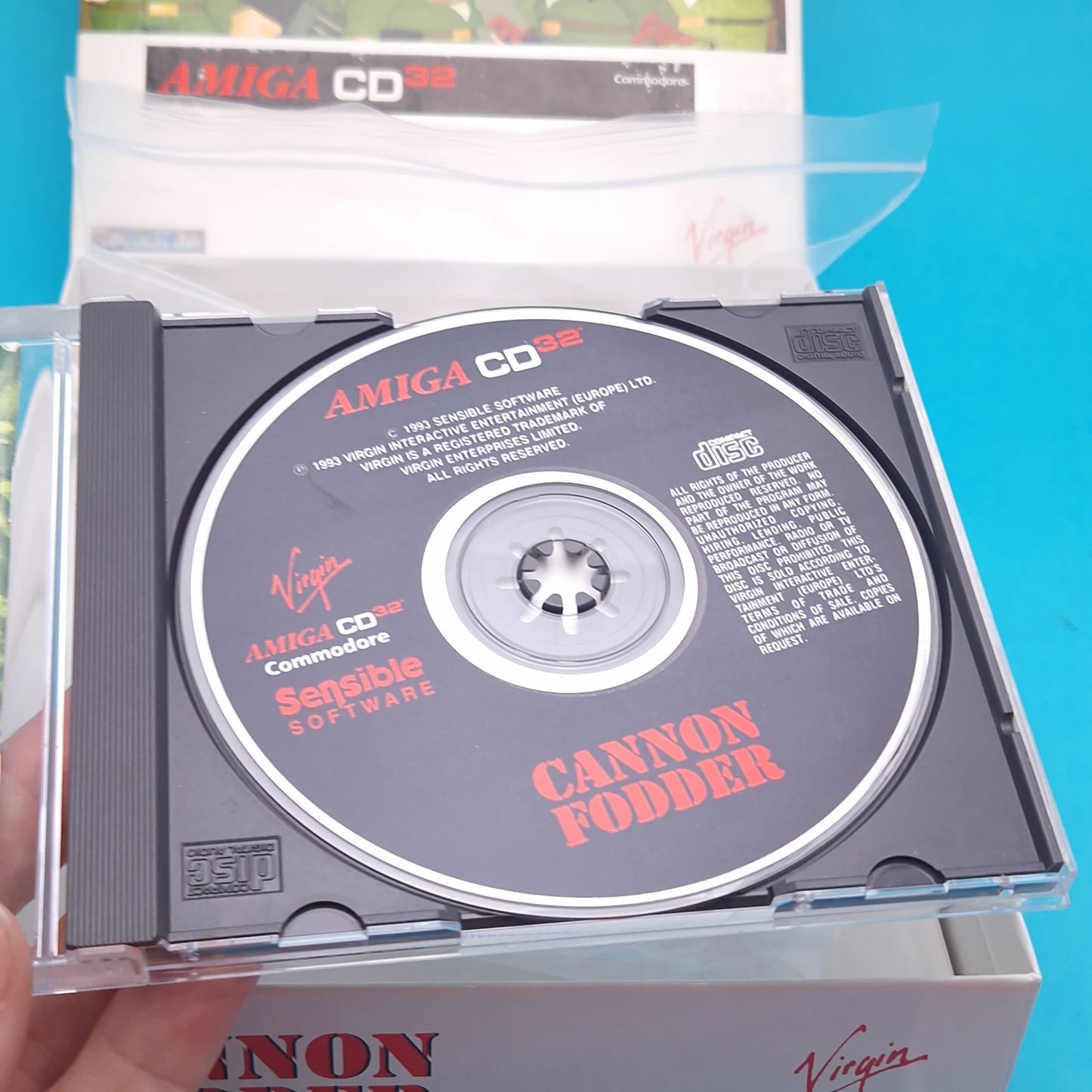 AMIGA CD32 ☆ CANNON FODDER ☆ BIG BOX BOXED Vintage Retro Game Commodore 90s