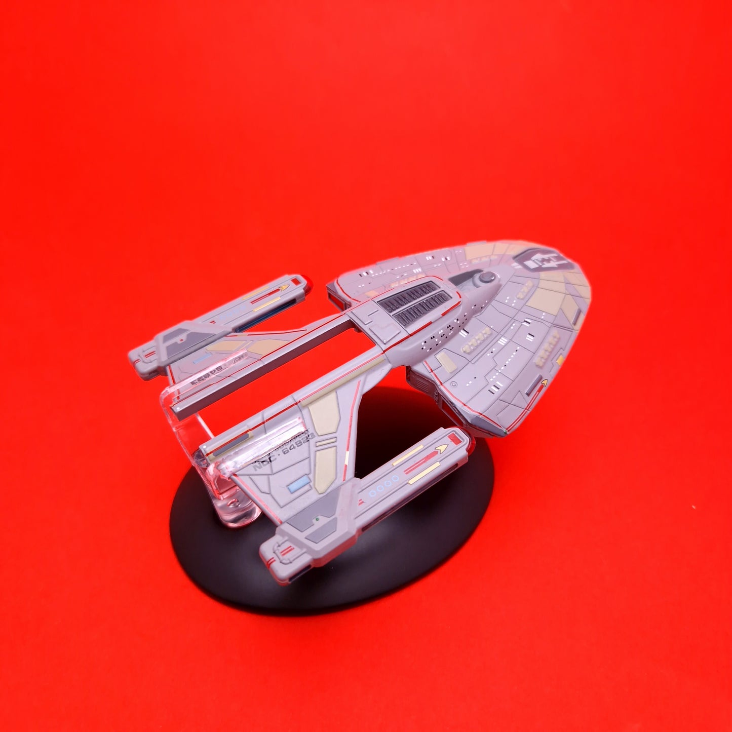 STAR TREK ☆ NORWAY CLASS USS BUDAPEST #61 Starships Collection ☆ Eaglemoss Model