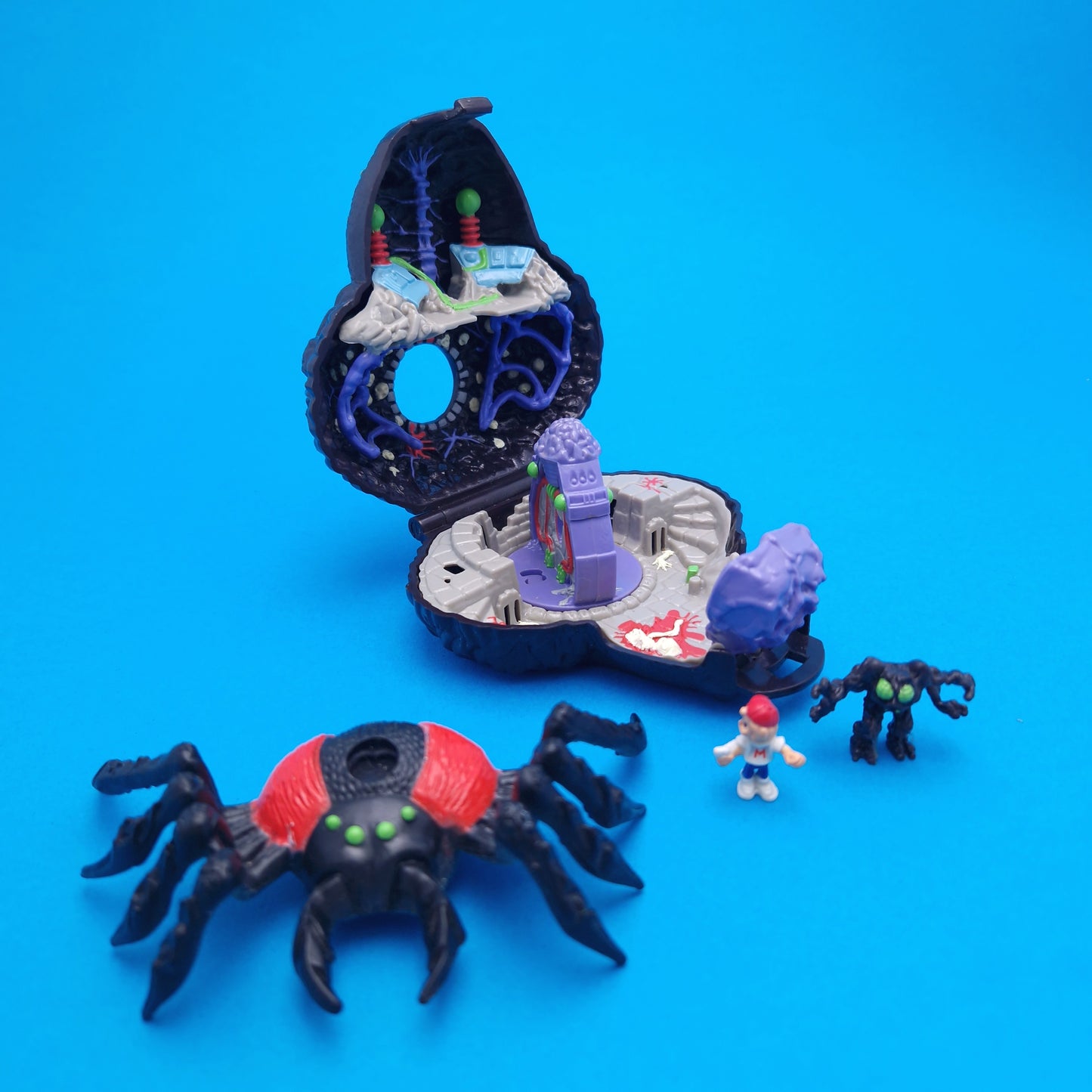 MIGHTY MAX ☆ TRAPPED BY ARACHNOID Doom Zone Vintage Figure Playset ☆ 90s