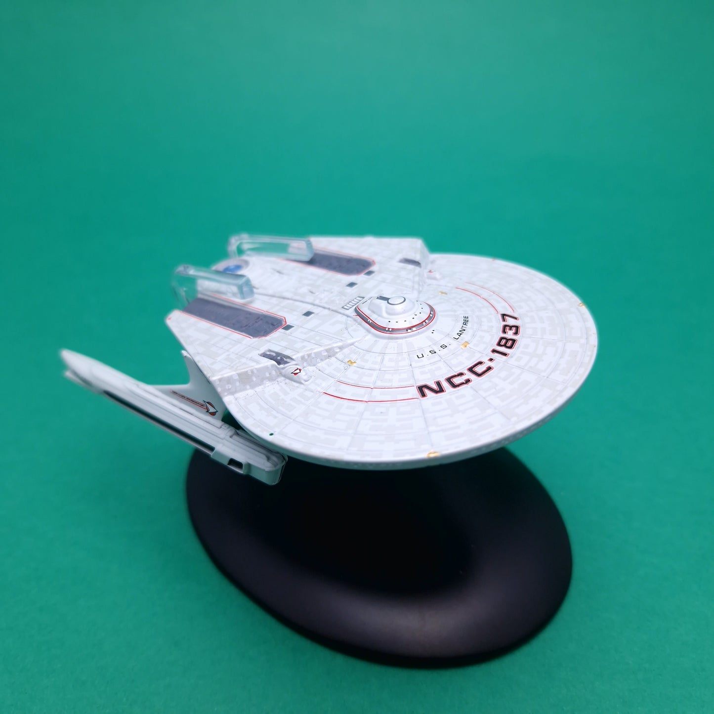 STAR TREK ☆ USS LANTREE #138 Starships Collection ☆ Eaglemoss Model