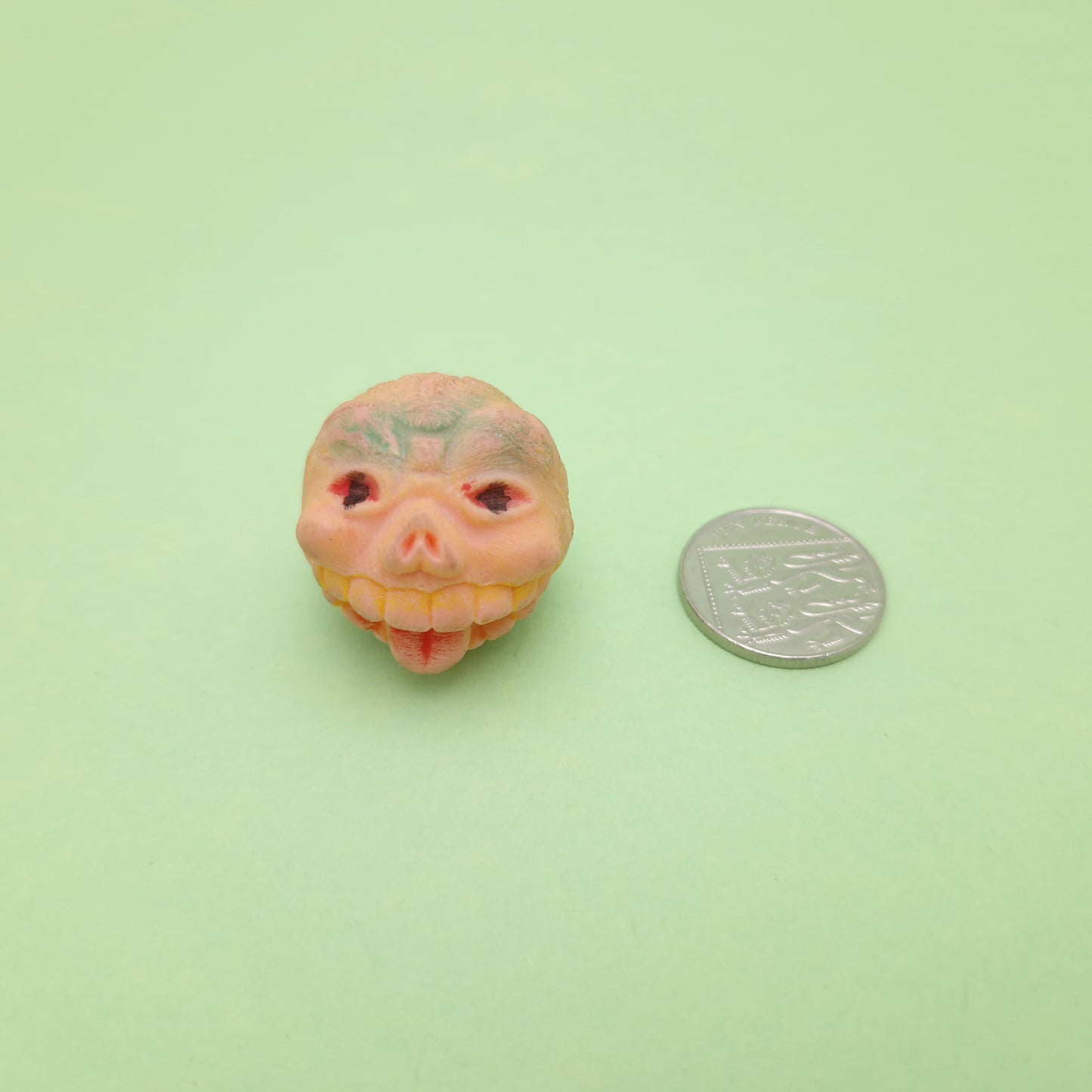 MADBALLS ☆ Garbage Pail Kids 1.25” Vintage GUMBALL PRIZE ☆ 80s Original
