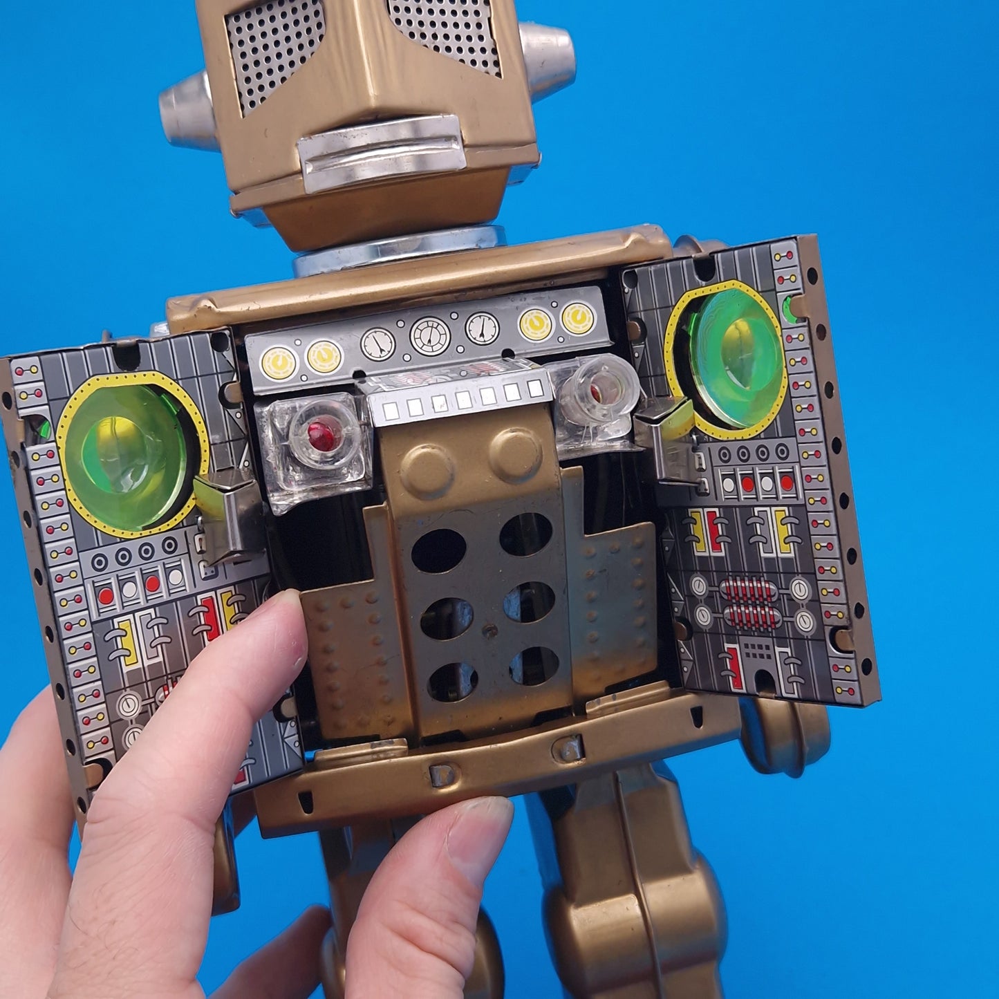 HORIKAWA JAPAN ☆ ATTACKING MARTIAN ROBOT Tin Battery Operated GOLD Space Figure ☆ Vintage BOXED Original 1960s