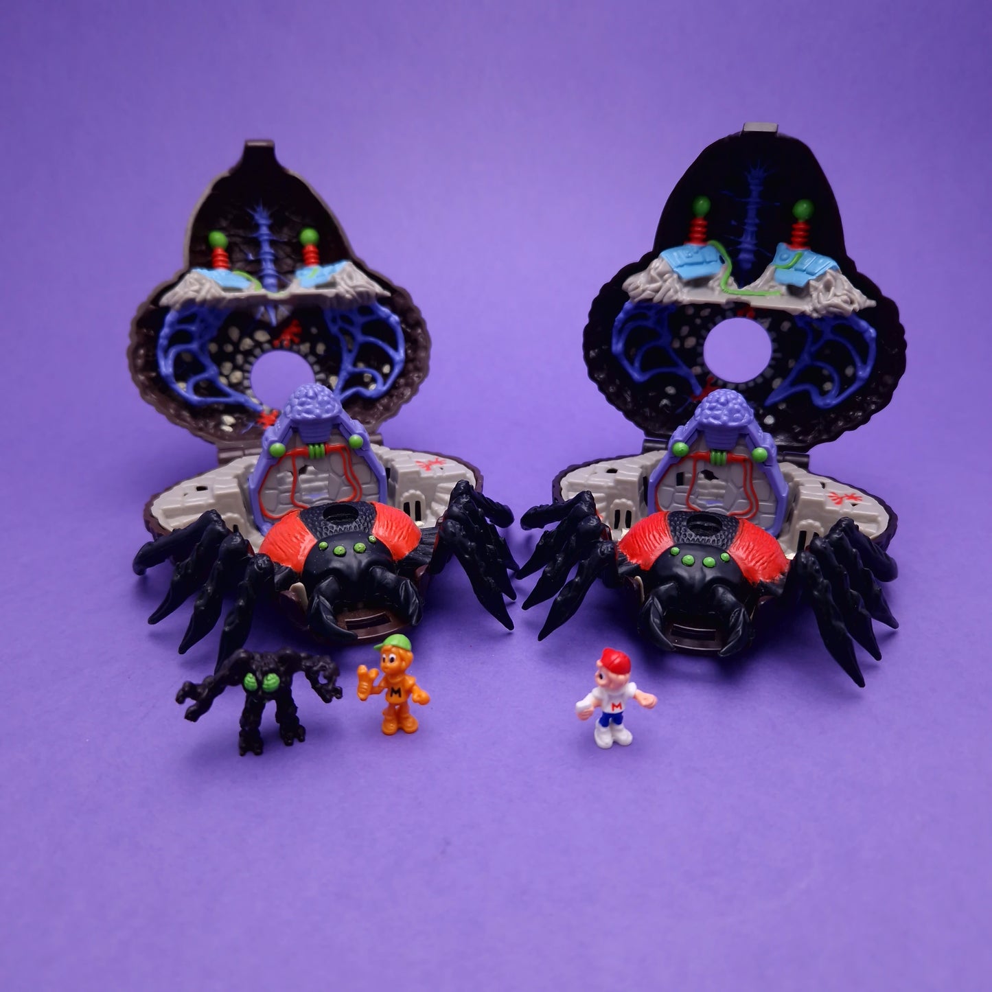MIGHTY MAX ☆ TRAPPED BY ARACHNOID & 1ST EDITION Orange Max Doom Zone Vintage Figure Playset