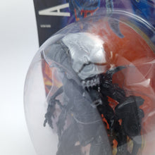 Load image into Gallery viewer, ALIENS ☆ ALIEN QUEEN Action Figure ☆ USA Sealed MOC Carded 90s Kenner
