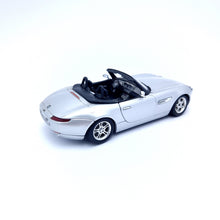Load image into Gallery viewer, DIECAST ☆ BURAGO 1:24 BMW Z8 Model Car Silver ☆ Loose
