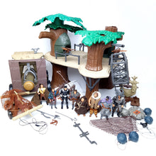 Load image into Gallery viewer, ROBIN HOOD PRINCE OF THIEVES ☆ SHERWOOD FOREST VEHICLE &amp; FIGURE Bundle Vintage Action Figure ☆ Loose 90s Kenner
