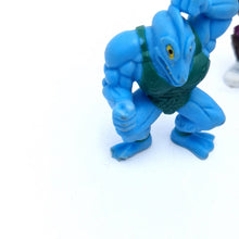 Load image into Gallery viewer, MONSTER IN MY POCKET ☆ WRESTLERS &amp; SPORTS STARS Vintage Figure ☆ X7
