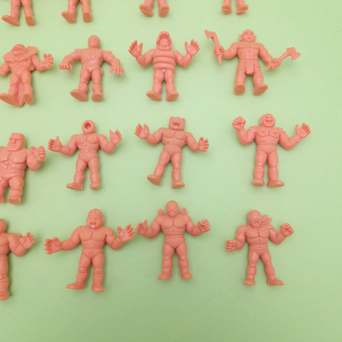 M.U.S.C.L.E MEN ☆ Bundle of 20 Flesh Figure ☆ Vintage Mini Figures 1980s