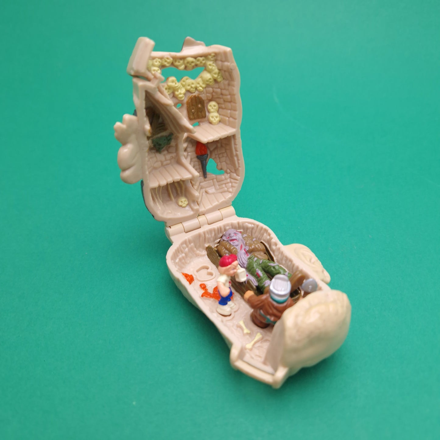 MIGHTY MAX ☆ CORPUS Horror Heads Vintage Action Figure Playset ☆ Complete