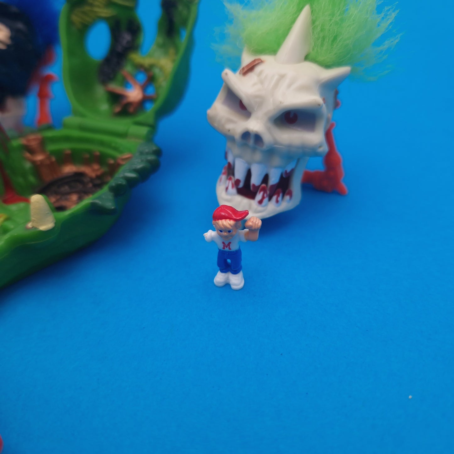 MIGHTY MAX ☆ KRONOSAURS & Shrunken Horror Heads Bundle Vintage Figure ☆ Playsets