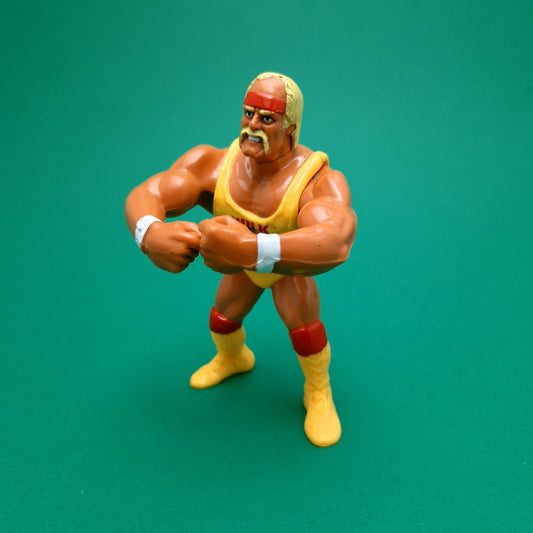 WWF HASBRO ☆ HULK HOGAN Bear Hug Vintage Wrestling Figure ☆ Original 90s Series 2