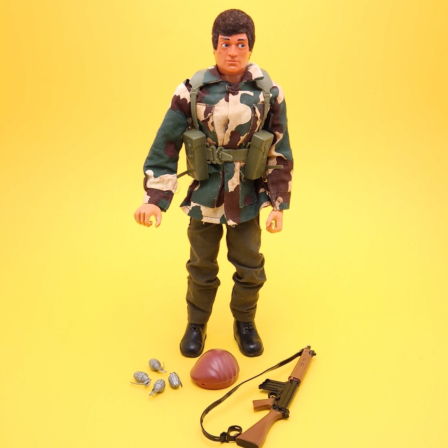 ACTION MAN ☆ PARACHUTE REGIMENT 34416 Uniform & Eagle Eye Figure 80's ☆ Vintage PALITOY Loose