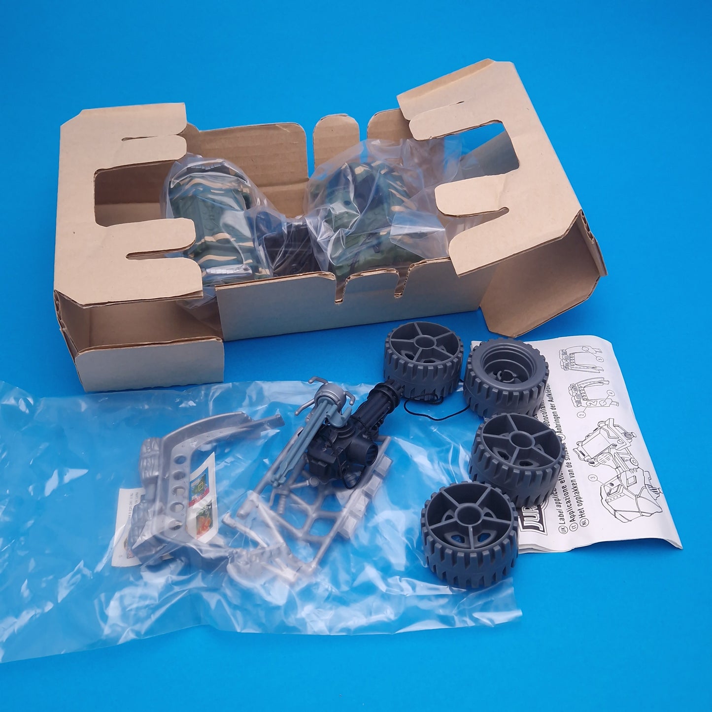 JURASSIC PARK SERIES 2 ☆ JUNGLE RUNNER DINO TRACKERS Vehicle Vintage ☆ BOXED World