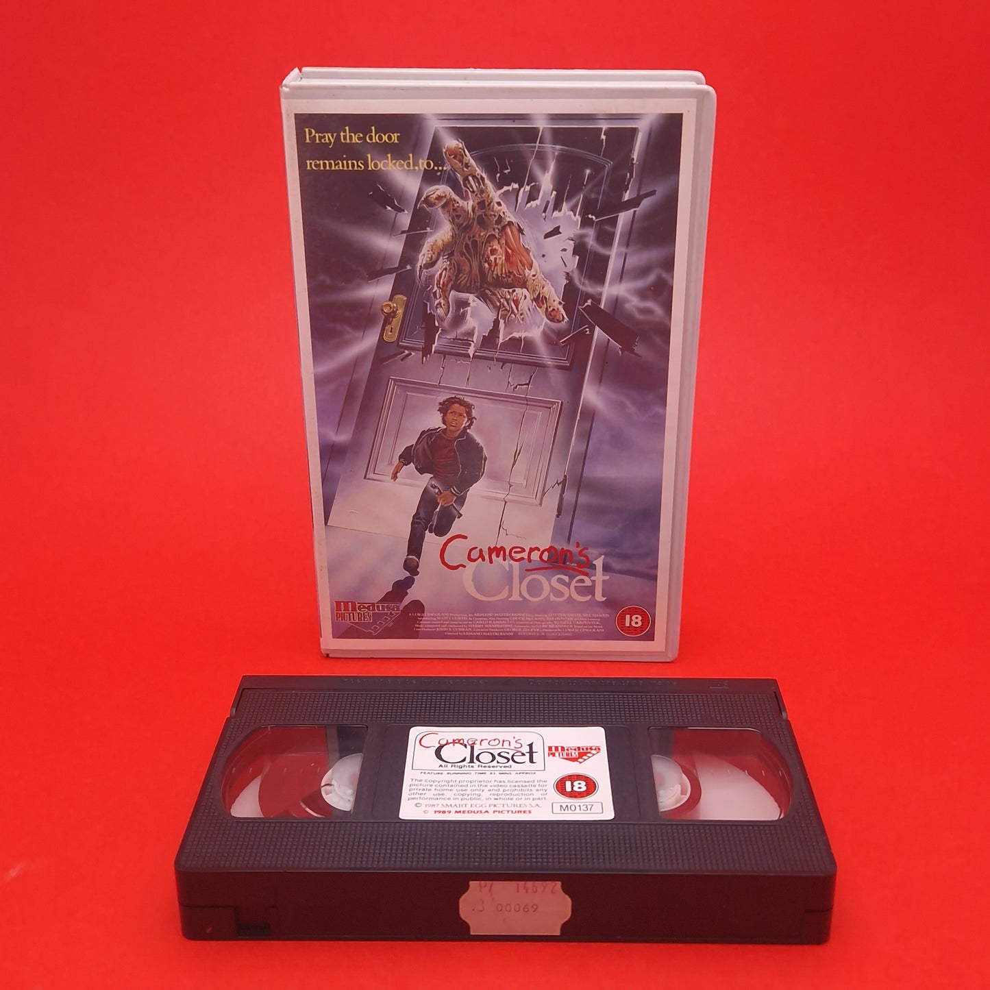 VHS Video ☆ CAMERONS CLOSET ☆ Big Box Ex Rental Case Tape Cassette Vintage 18 cert