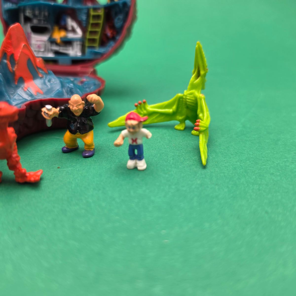 MIGHTY MAX ☆ DINO LAB Blows Up Mutasaurus Doom Zones Figure Playset ☆ Vintage Complete