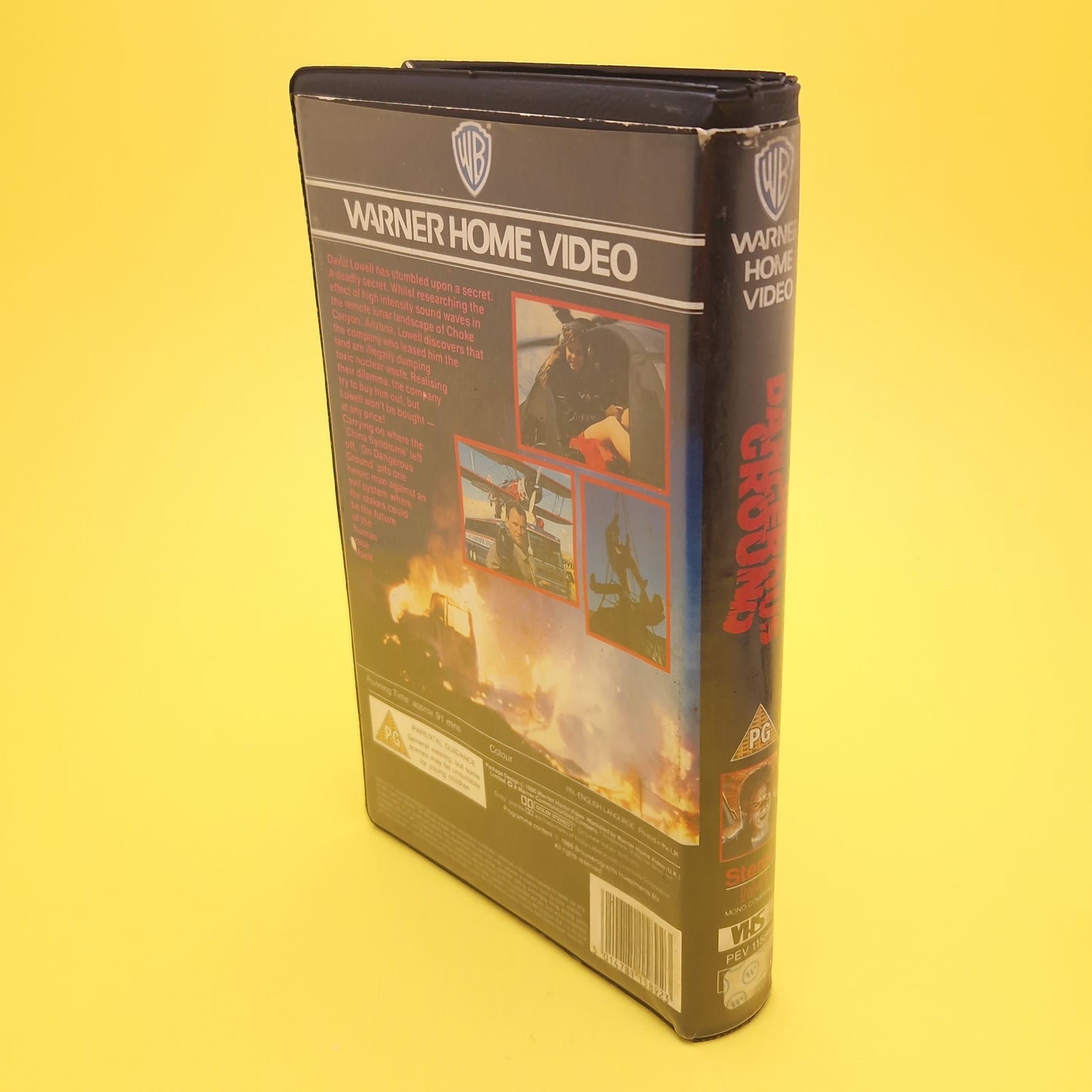 VHS Video ☆ ON DANGEROUS GROUND ☆ 80s CLAMSHELL Big Box Ex Rental Vintage PG cert