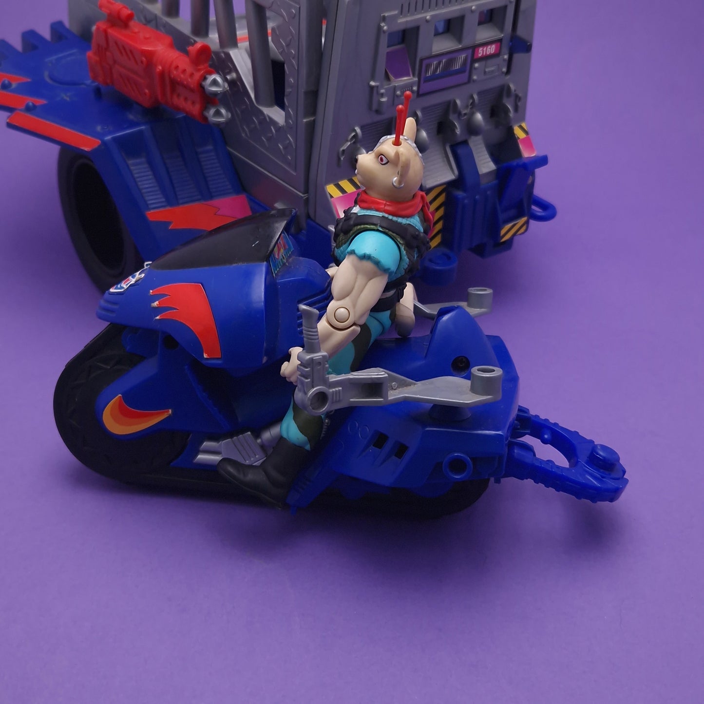 BIKER MICE FROM MARS ☆ JAIL CRUSIER Vintage Figure ☆ 90s Vehicle Loose