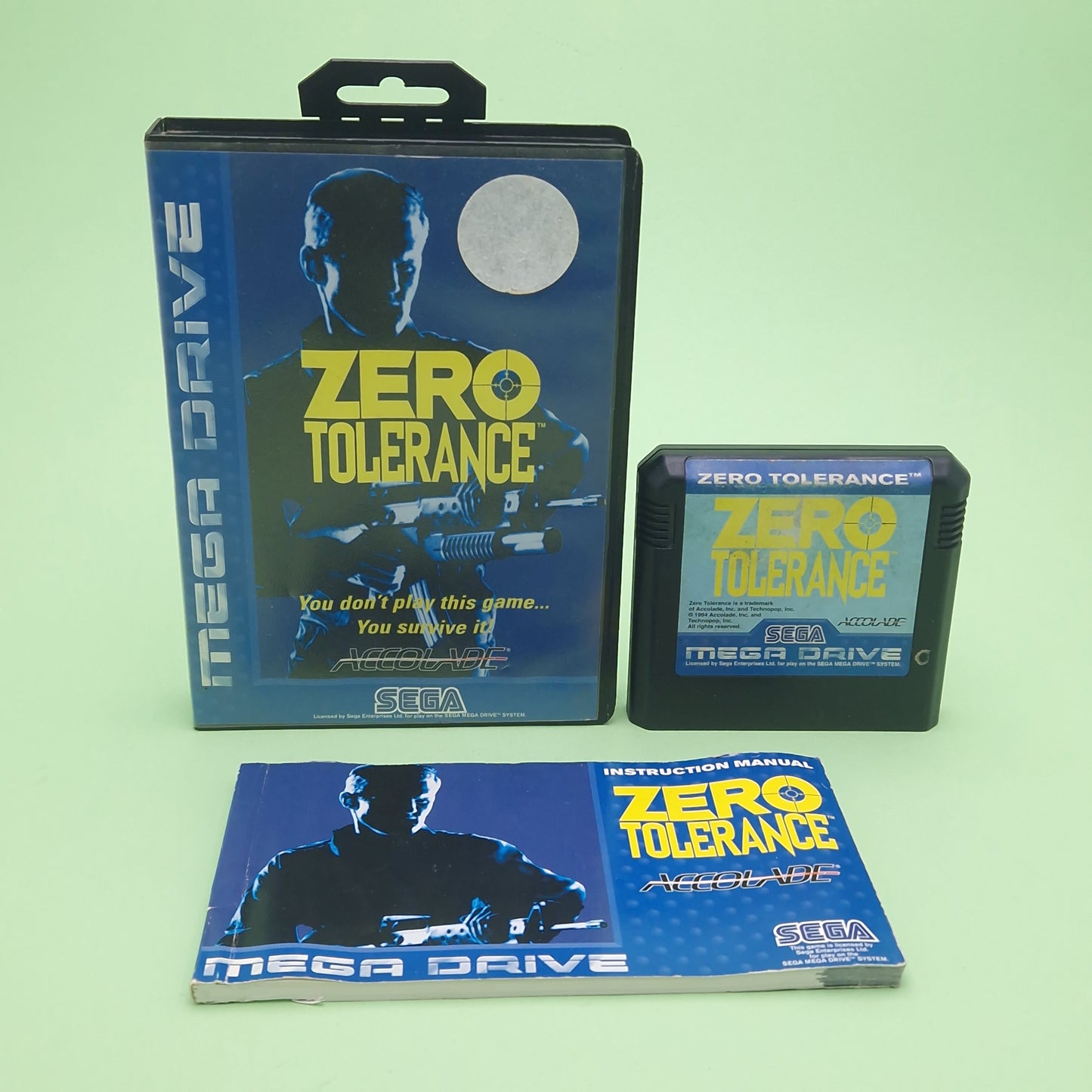 SEGA MEGA DRIVE ☆ ZERO TOLERANCE ☆ Vintage Retro Game Manual Boxed