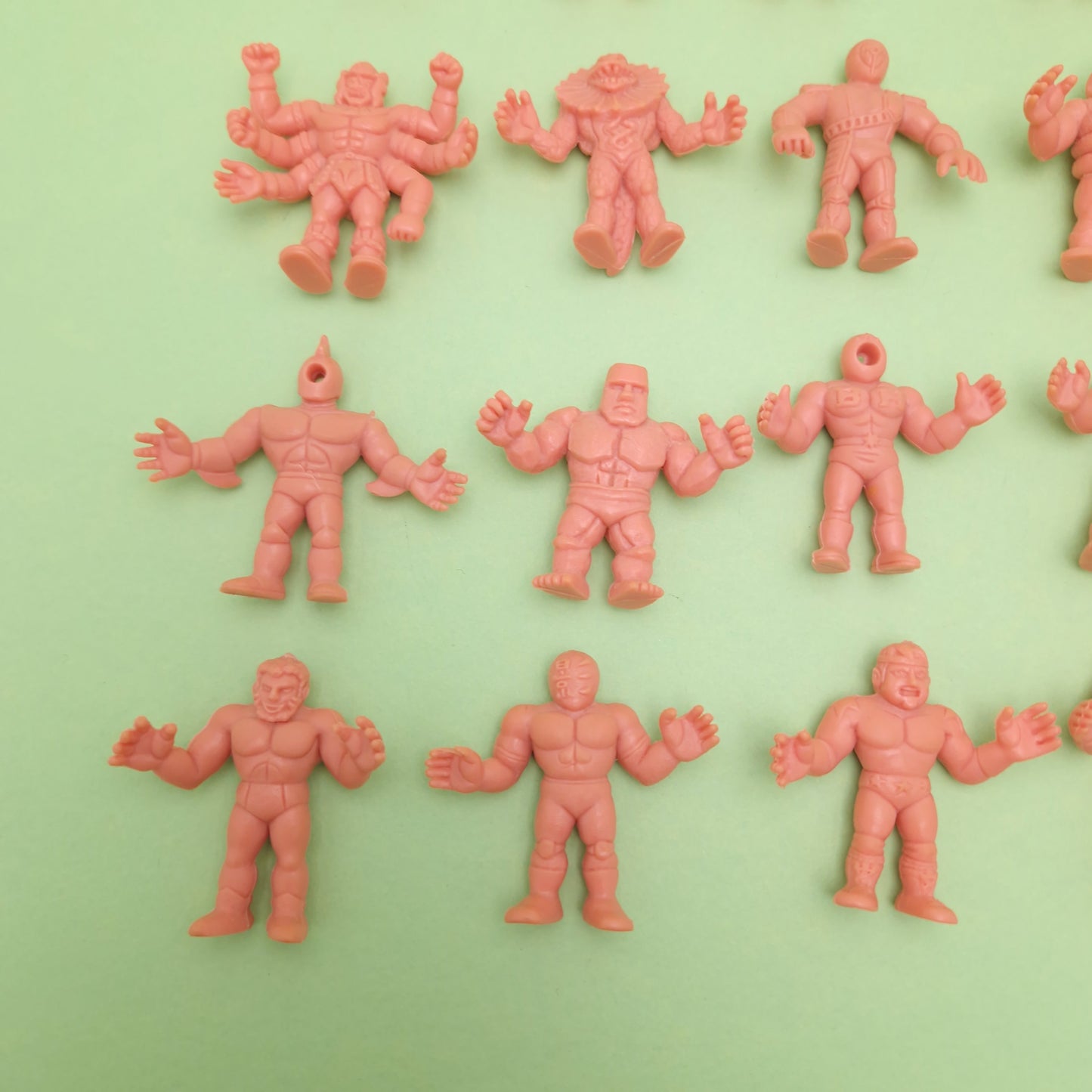 M.U.S.C.L.E MEN ☆ Bundle of 20 Flesh Figure ☆ Vintage Mini Figures 1980s