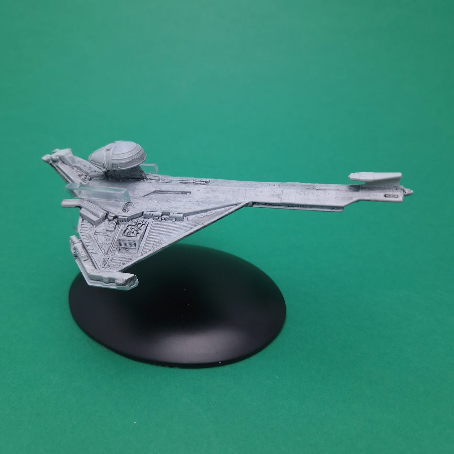 STAR TREK ☆ PROMELLIAN BATTLE CRUISER #142 Starships Collection ☆ Eaglemoss