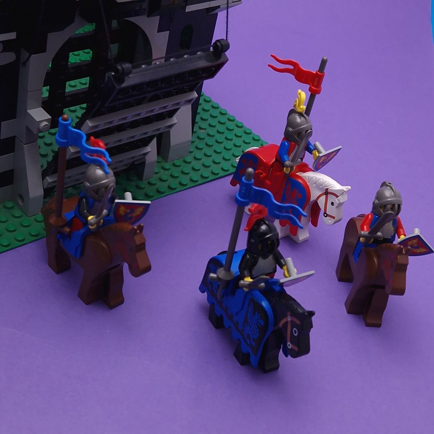 LEGO ☆ 6085 BLACK MONARCHS CASTLE KNIGHTS Mini Figure ☆ 80s