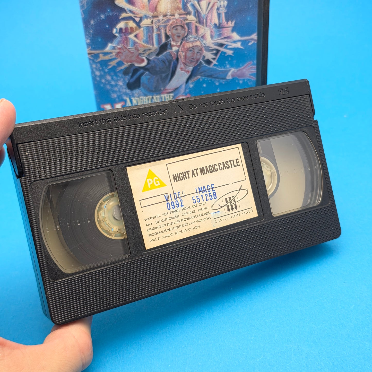 VHS Video ☆ A NIGHT AT THE MAGIC CASTLE ☆ PG Cert Big Box Ex-Rental Vintage Tape