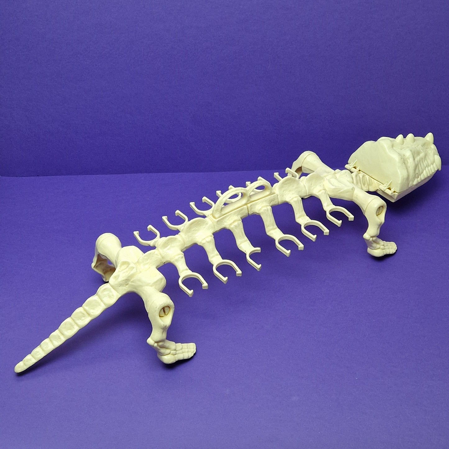 MASTERS OF THE UNIVERSE ☆ BATTLE BONES Vintage Figure Holder ☆ MOTU Loose 80s Mattel