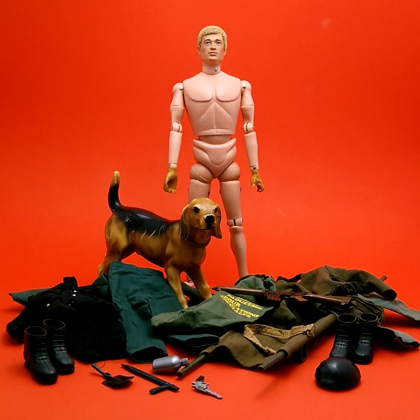 ACTION MAN ☆ SOLDIER FLOCK HEAD BUNDLE JOBLOT Dog & Accessories Uniform Parts 70's ☆ Vintage PALITOY Loose