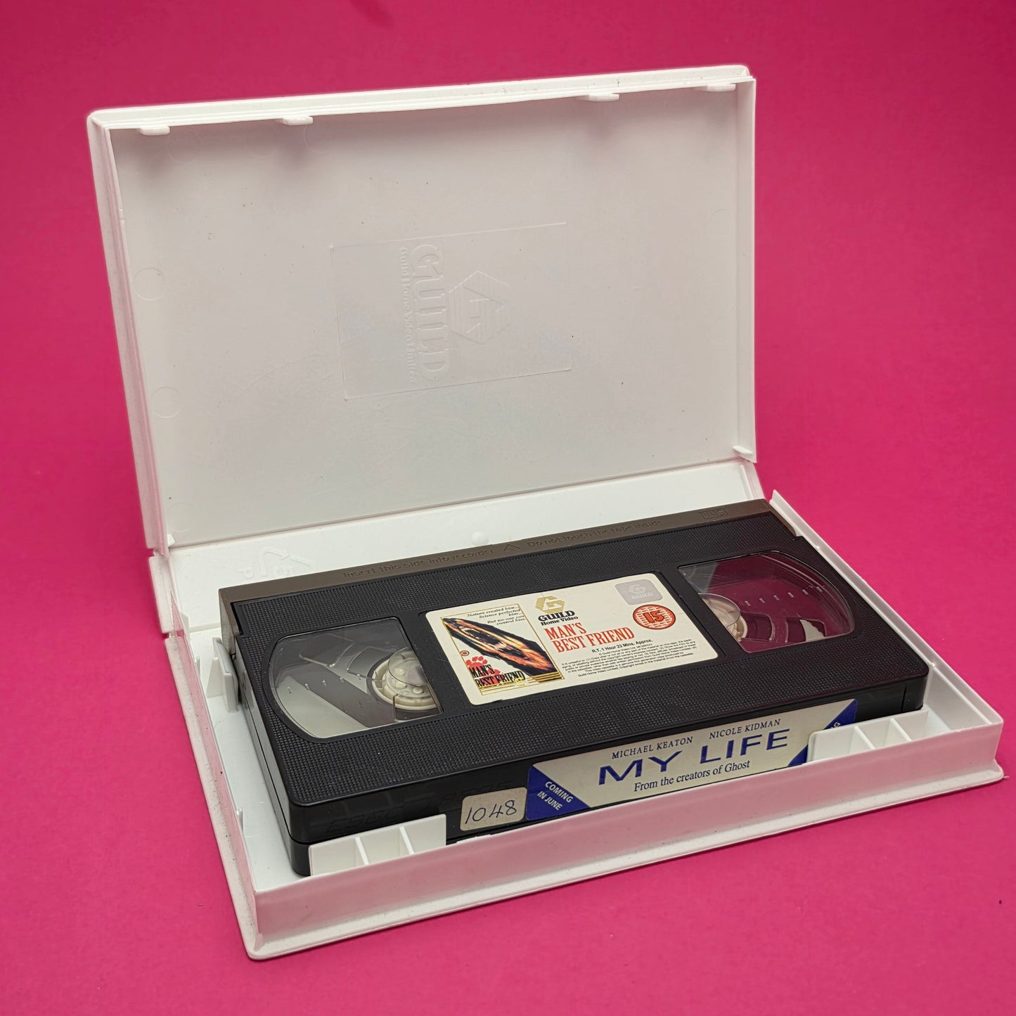 VHS Video ☆ MANS BEST FRIEND 1994 ☆ 15 Cert Big Box Ex Rental Vintage GUILD
