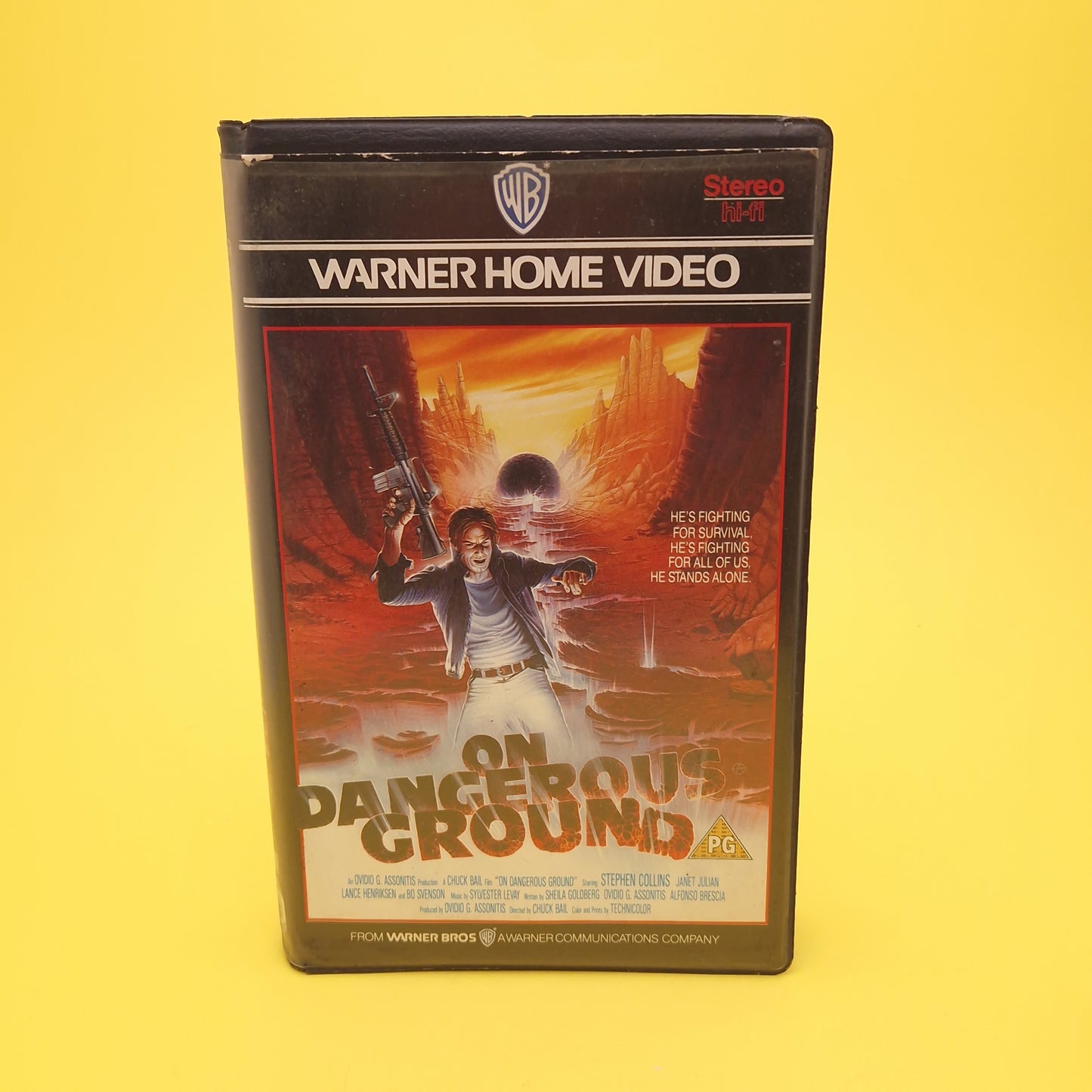 VHS Video ☆ ON DANGEROUS GROUND ☆ 80s CLAMSHELL Big Box Ex Rental Vintage PG cert