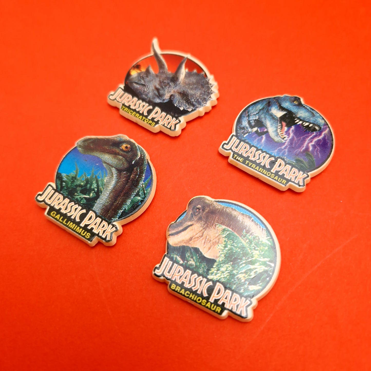 JURASSIC PARK ☆ DINOSAURS Fridge MAGNETS x4 Badge ☆ Amblin 1992 90s Loose