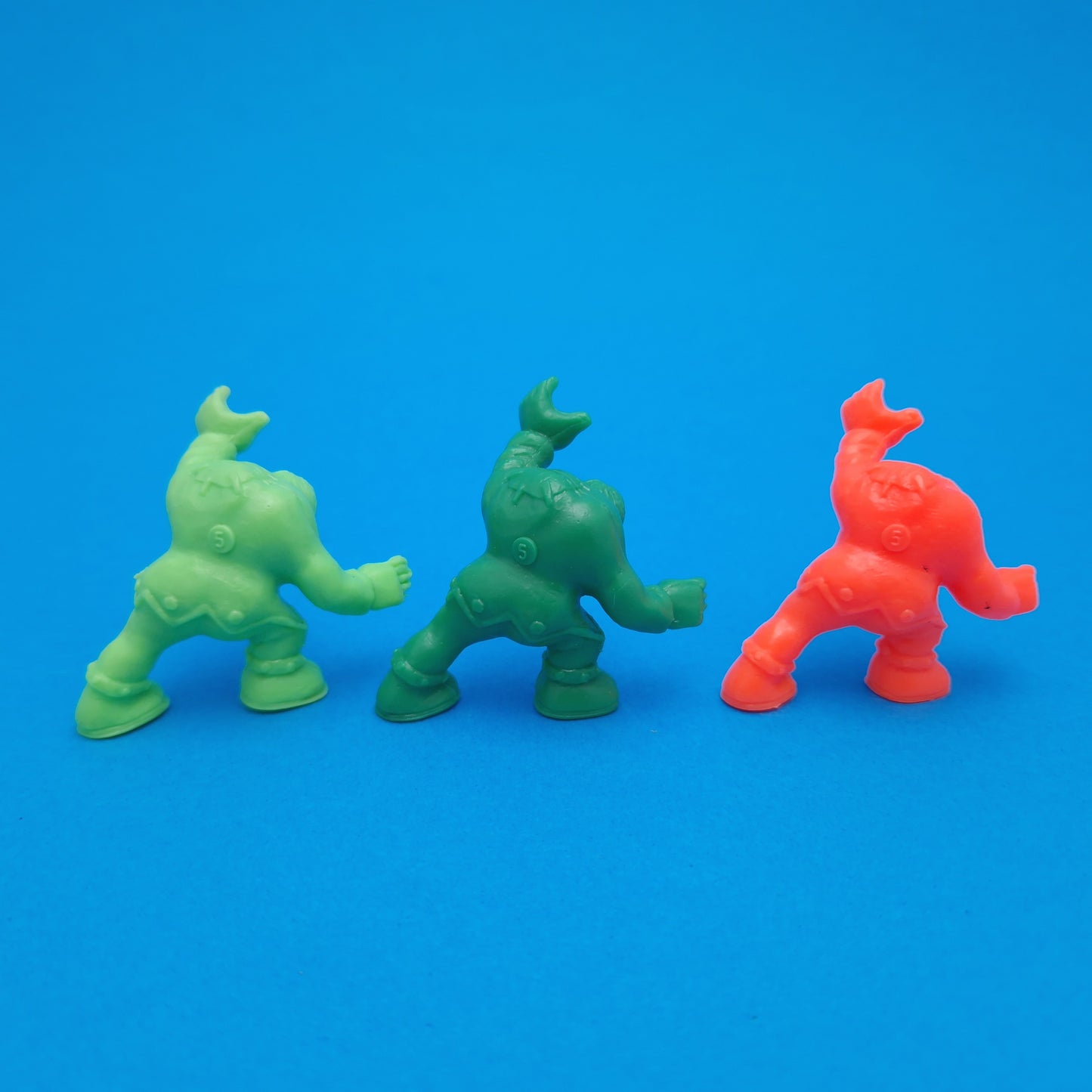 MONSTER IN MY POCKET ☆ #48 HUNCHBACK Pine Green Orange Premium Figure ☆ Vintage Mini Figure