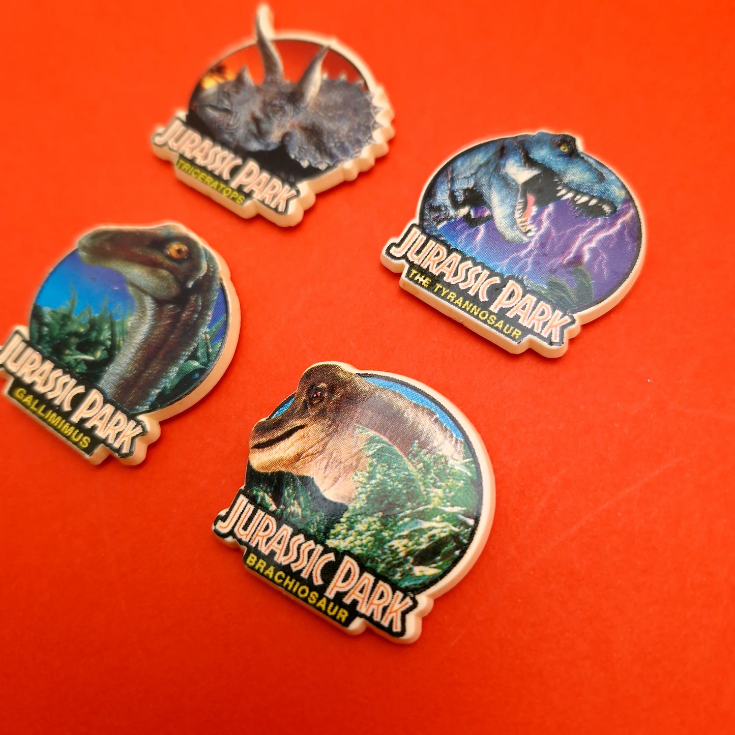 JURASSIC PARK ☆ DINOSAURS Fridge MAGNETS x4 Badge ☆ Amblin 1992 90s Loose