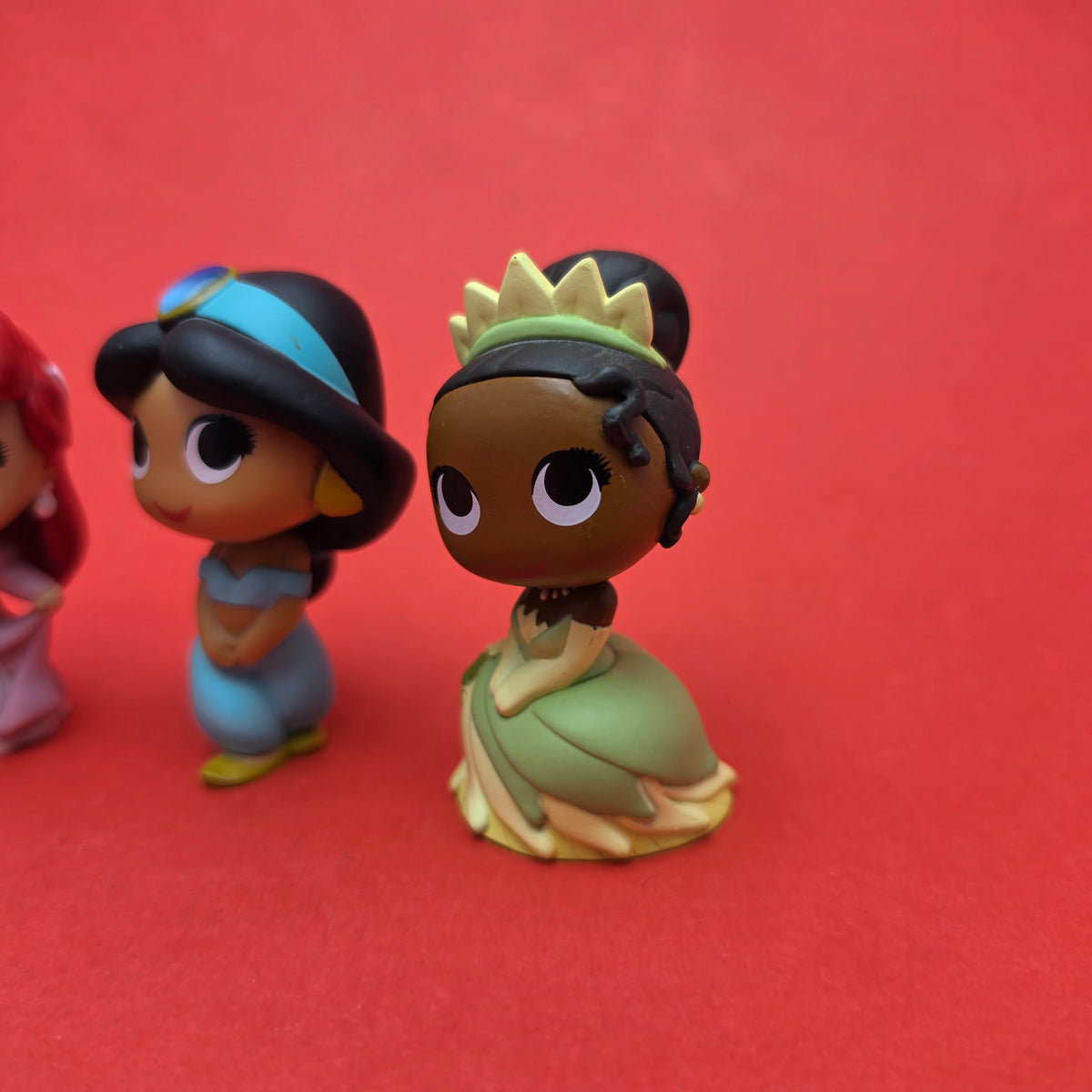 DISNEY ☆ ARIEL TIANA JASMINE SNOW WHITE Ultimate Princess Mystery Minis Figure ☆ 1/6 Funko Loose (Copy)