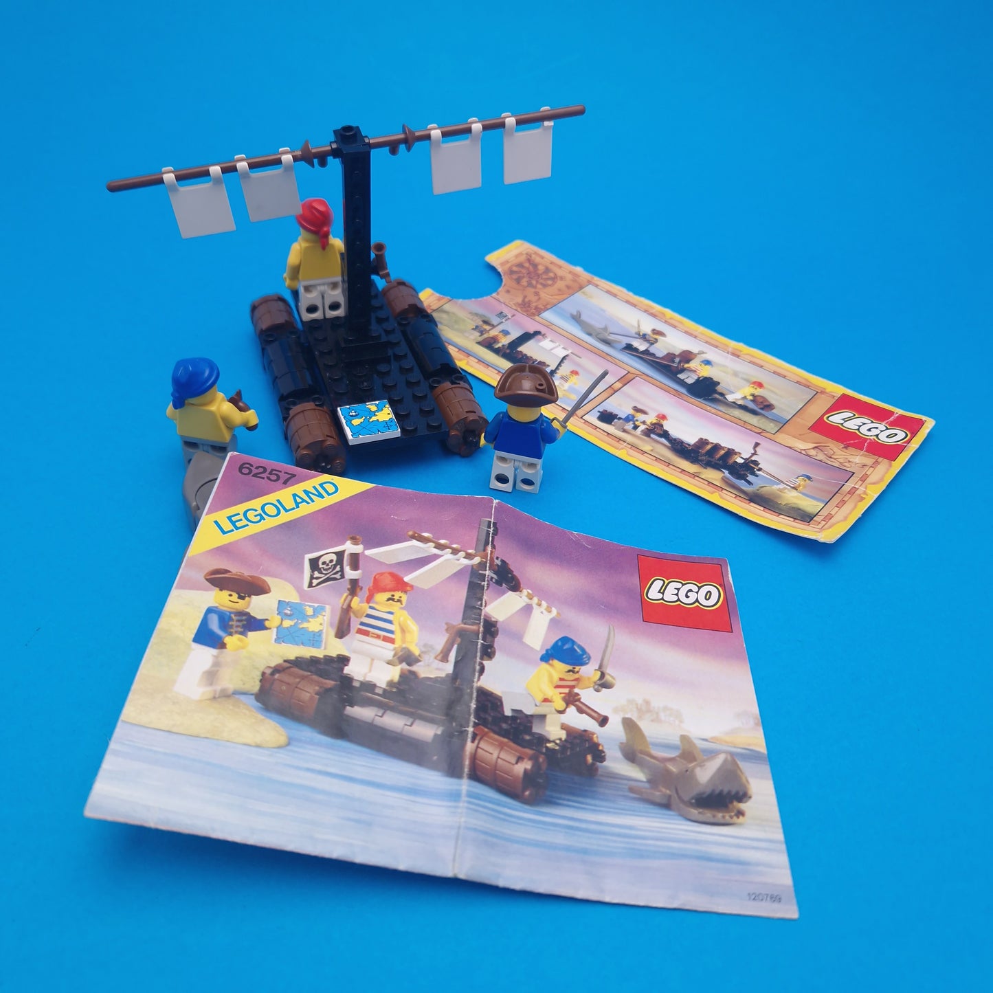 LEGO ☆ 6257 Castaways Raft Mini Figure ☆ Pirates Vintage 80s Loose Instructions