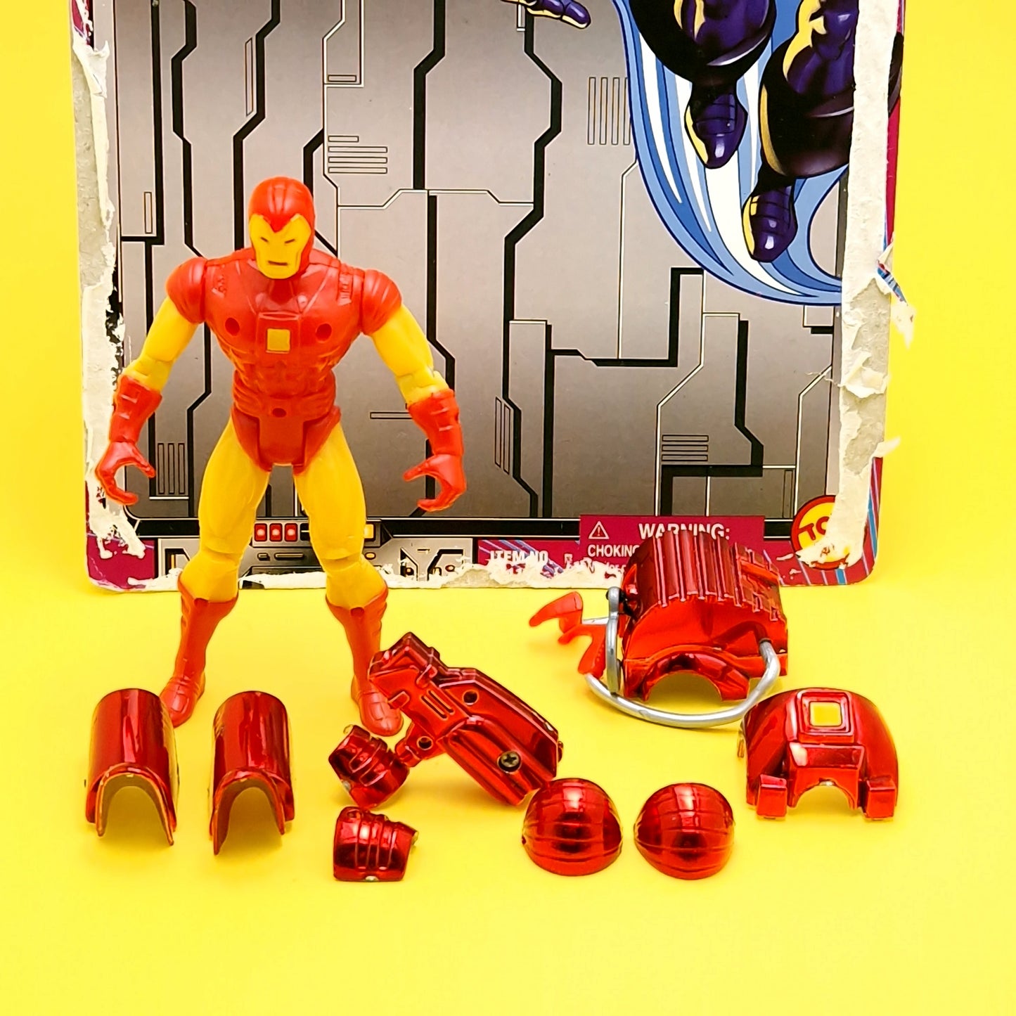 IRON MAN ☆ SPACE ARMOUR Marvel Action Figure ☆ Vintage Original Card Toybiz 90s