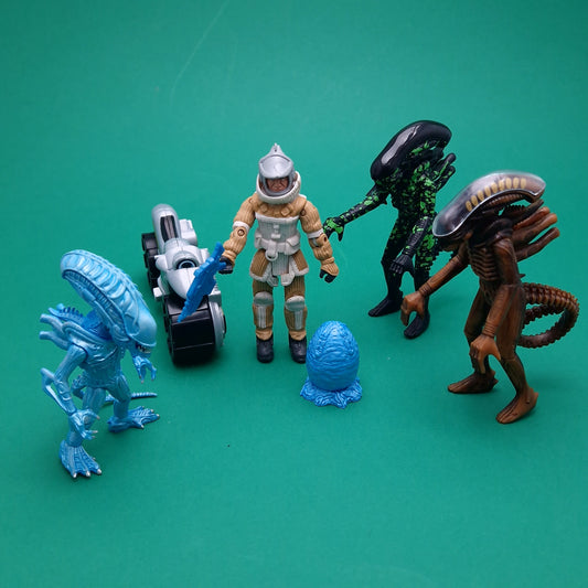 ALIENS ☆ Super7 Reaction Lanard and Fox BUNDLE XENOMORPH ALIENS Action Figure ☆ Loose