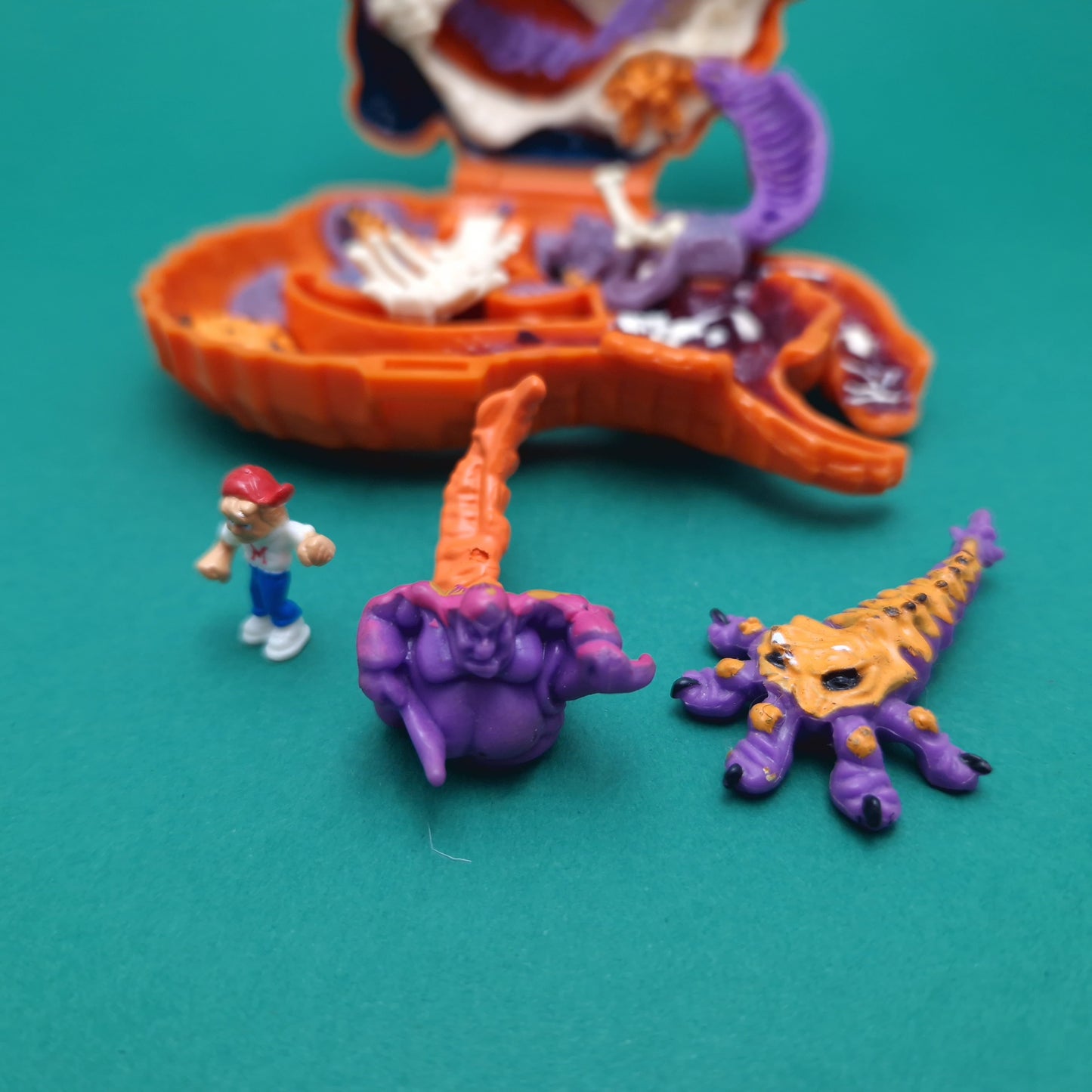 MIGHTY MAX ☆ LASHES LIZARD Doom Zones Max Vintage Figure Playset ☆ Complete