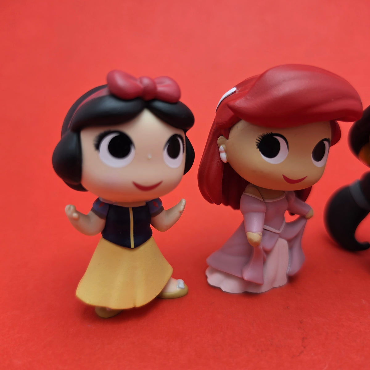 DISNEY ☆ ARIEL TIANA JASMINE SNOW WHITE Ultimate Princess Mystery Minis Figure ☆ 1/6 Funko Loose (Copy)