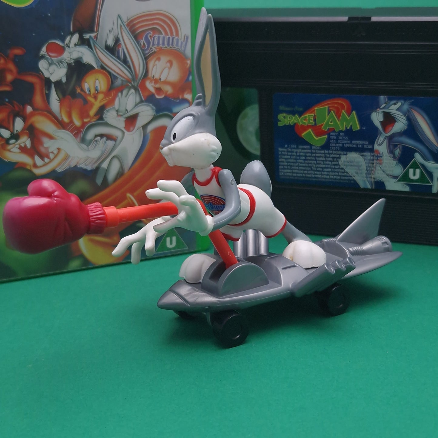 SPACE JAM MOVIE ☆ BUGS BUNNY & VHS Bundle Action Figure ☆ Vintage Playmates Original 90s Loose