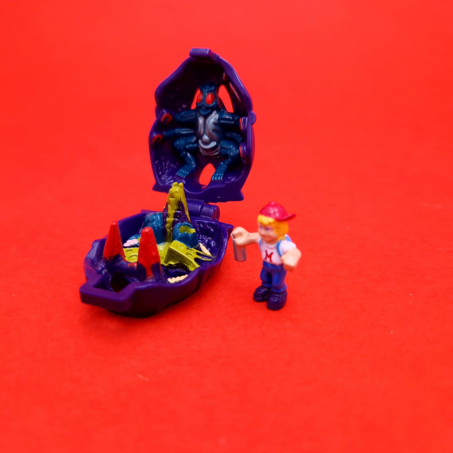 MIGHTY MAX ☆ INSECTOID Bloodsucker Shrunken Heads Vintage Figure Playset ☆ Complete Loose