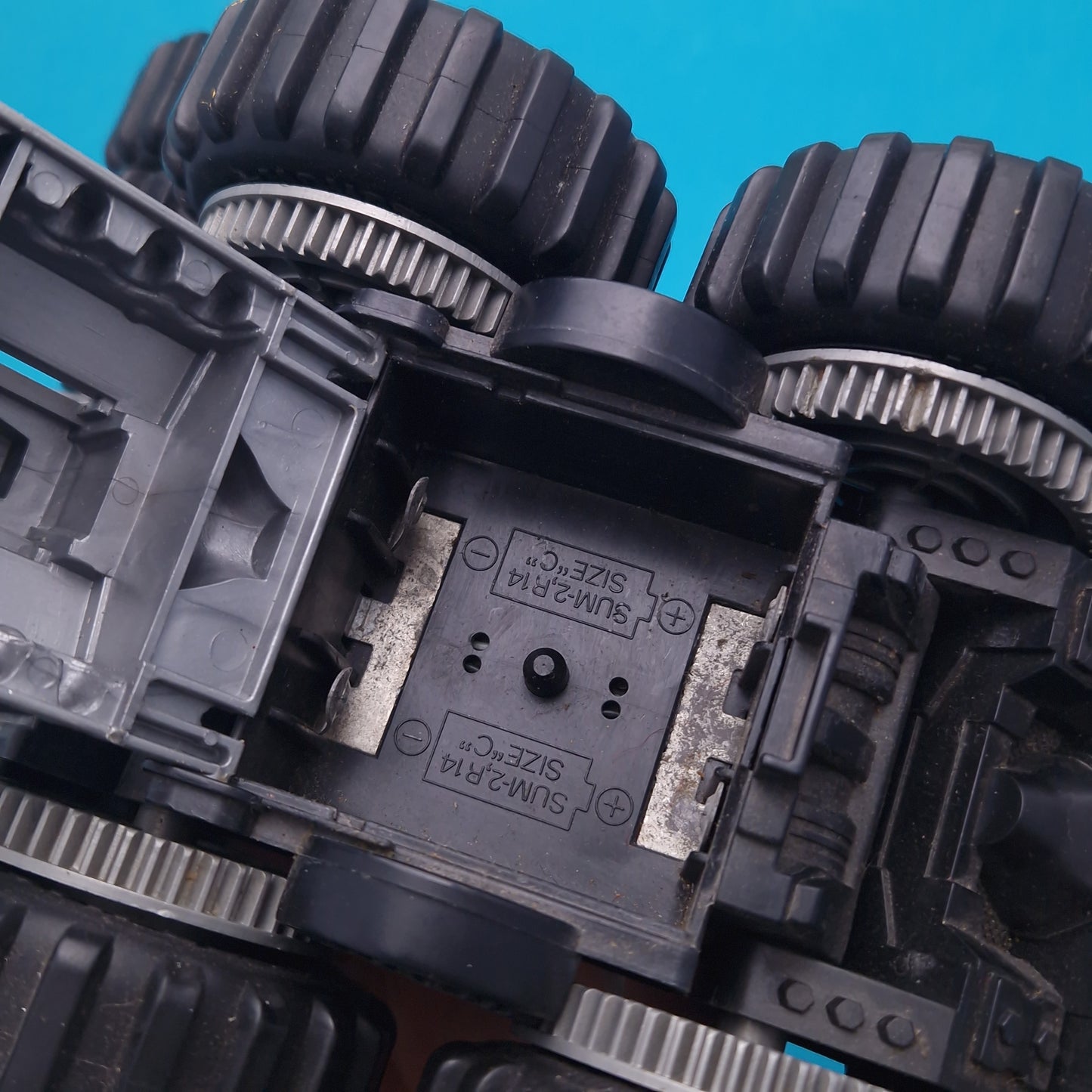 TOMY ☆ MONSTER MACHINES MAD MASHER ☆ RC Truck 16x16 Battery Vehicle 80s Original