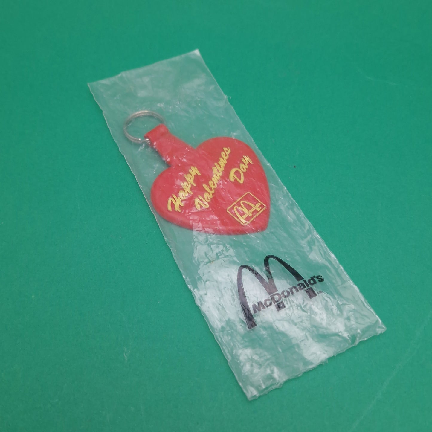 MCDONALDS ☆ VALENTINES DAY Golden Arch HEART KEYCHAIN Key Ring ☆ 90s Happy Meal