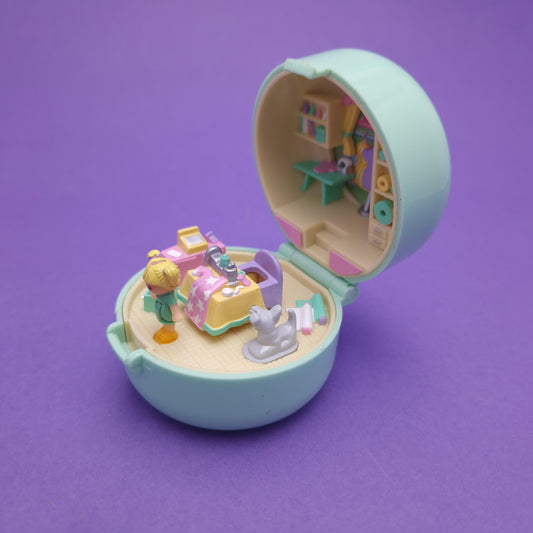 POLLY POCKET ☆ TINY TINAS DRESSMAKING Dazzling Dressmaker Vintage Figure Playset Complete ☆ Original 1991