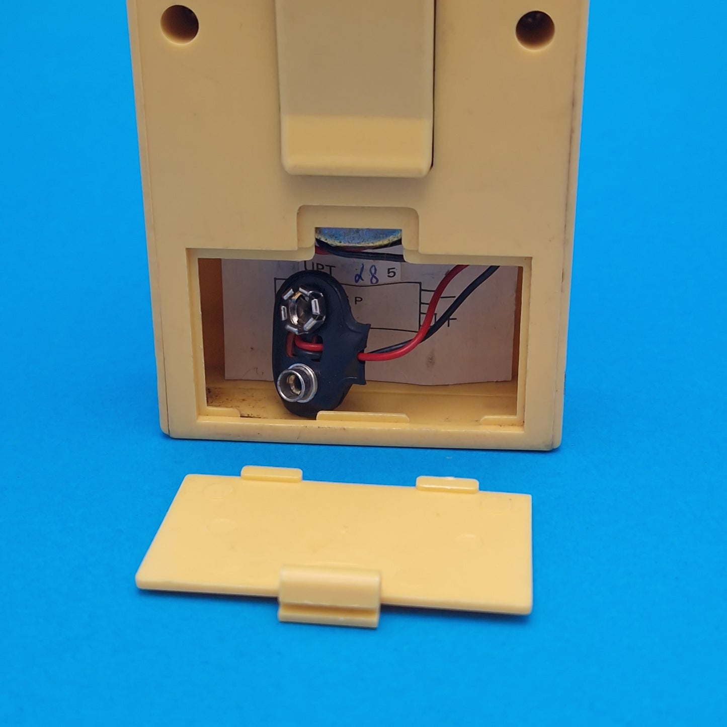 THE GET ALONG GANG ☆ House Martin Pocket Transiter Radio Am Yellow Vintage ☆ Loose 80s