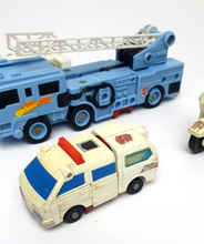 Load image into Gallery viewer, TRANSFORMERS G1 ☆ Combiners Groove Hot Spot First Aid &amp; Ultra Magnus Robot Figures ☆  Vintage Original
